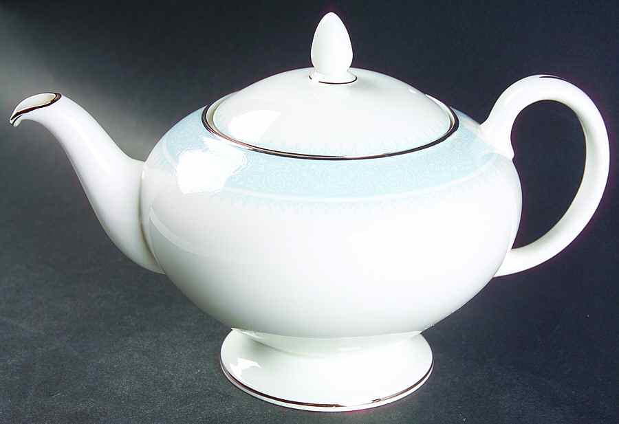 Mayfair (R4535, Bone China) Teapot & Lid by Wedgwood-1