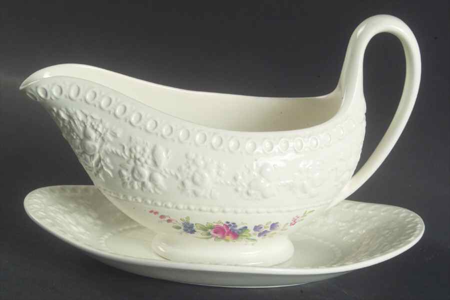 Mayfair (AL9338 , TK53, Wellesley Shape) Gravy Boat & Underplate by Wedgwood-1