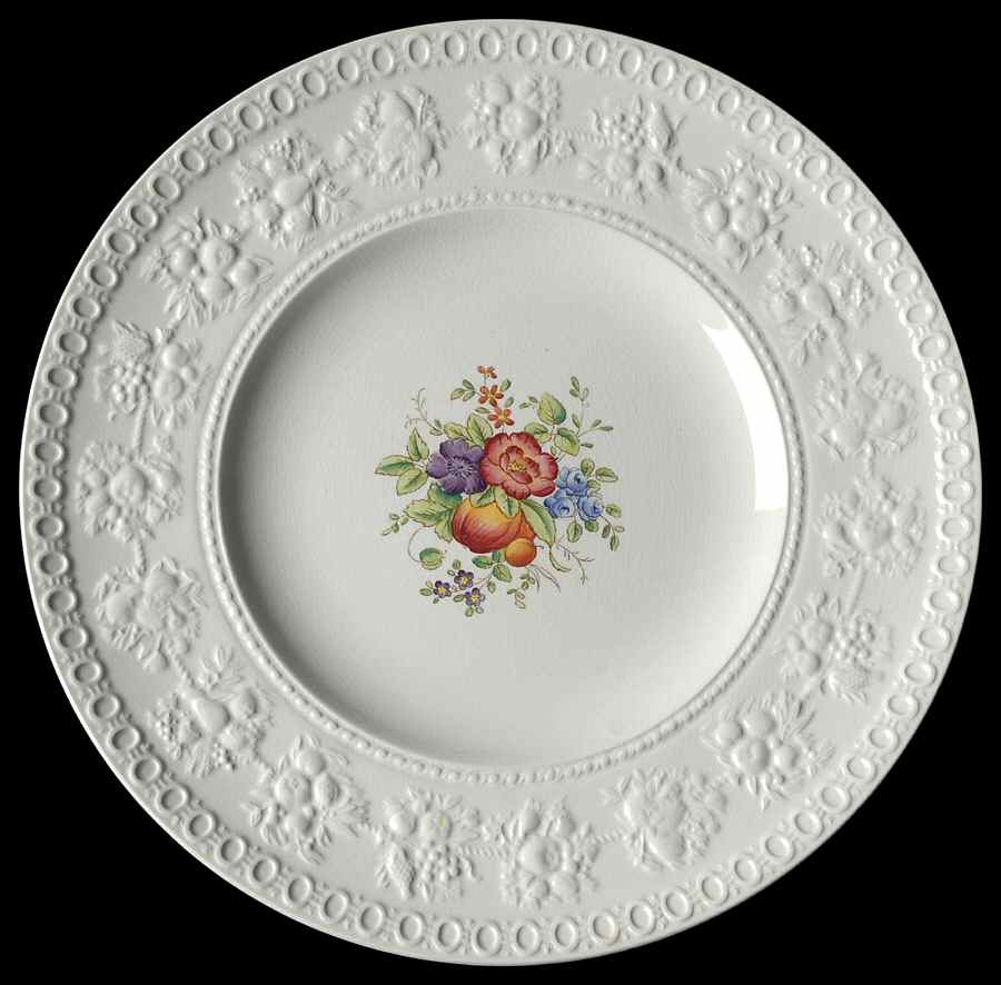 Mayfair (AL9338 , TK53, Wellesley Shape) Luncheon Plate by Wedgwood-1