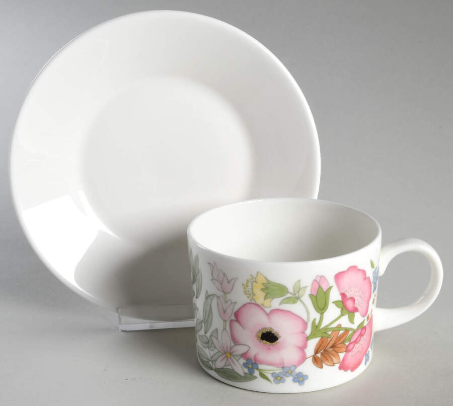 Meadow Sweet (Bone) Flat Cup & Saucer Set by Wedgwood-1