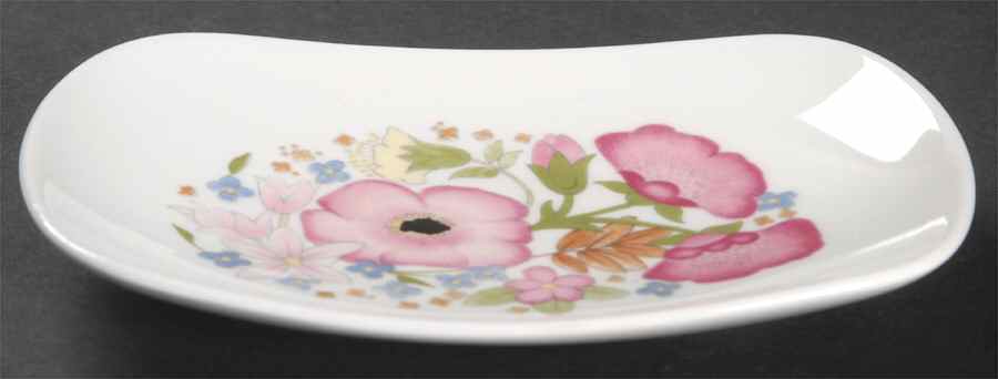 Meadow Sweet (Bone) Soap Dish by Wedgwood-1