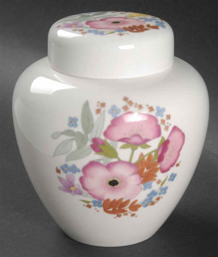 Meadow Sweet (Bone) Medium Ginger Jar & Lid by Wedgwood-1