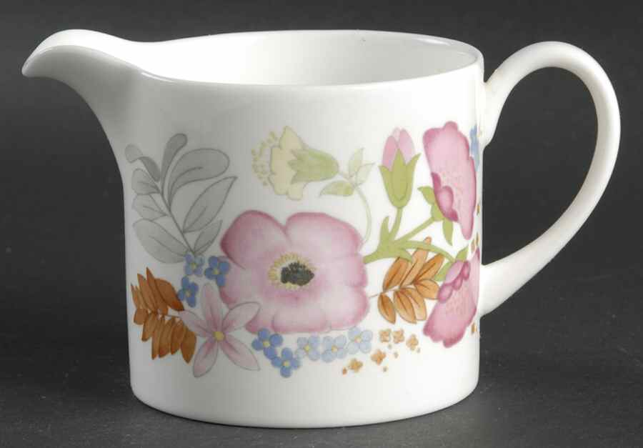 Meadow Sweet (Bone) Creamer by Wedgwood-1