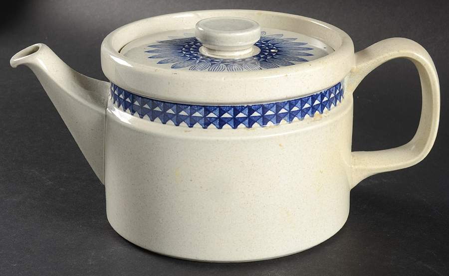 Mexico Teapot & Lid by Wedgwood-1