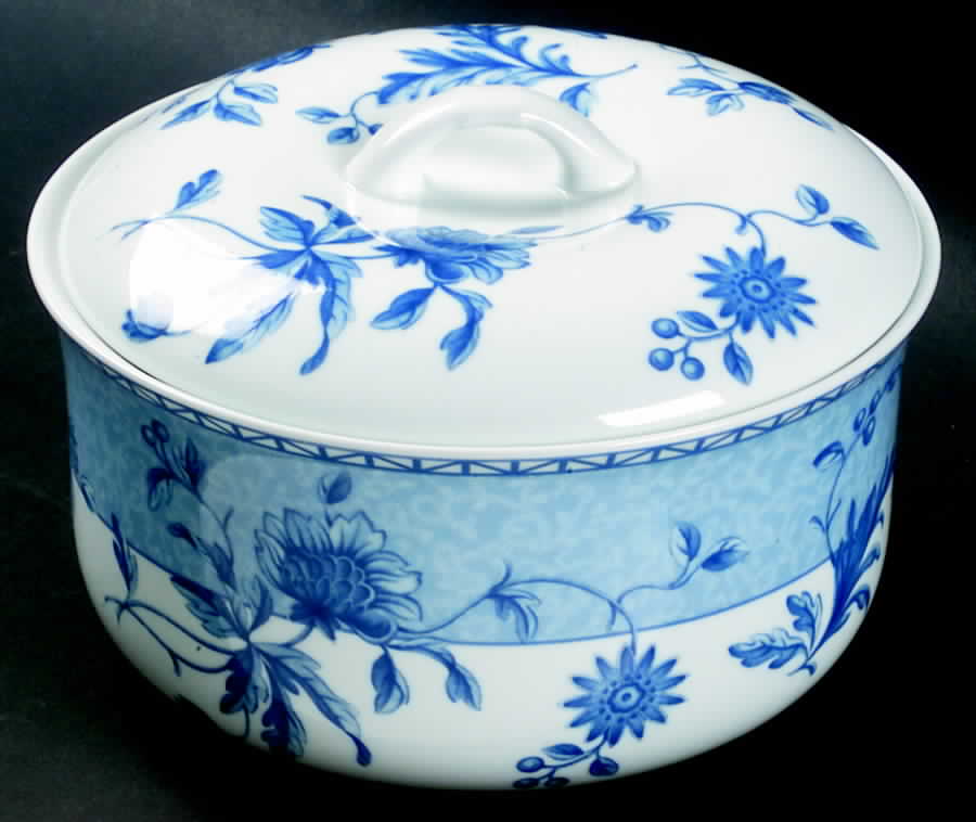 Mikado (Blue Flowers) 2 Qt Round Covered Casserole by Wedgwood-1