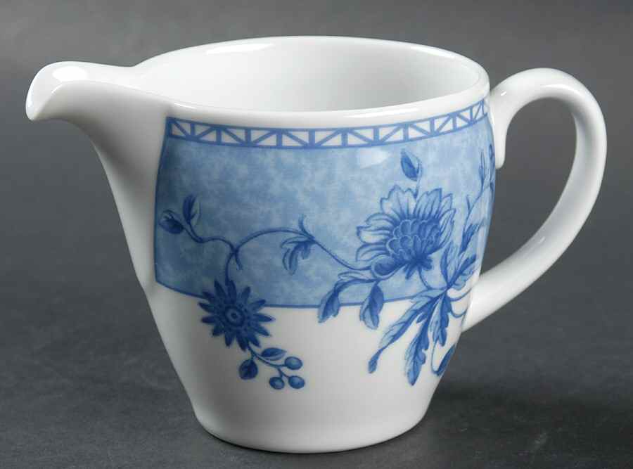 Mikado (Blue Flowers) Creamer by Wedgwood-1