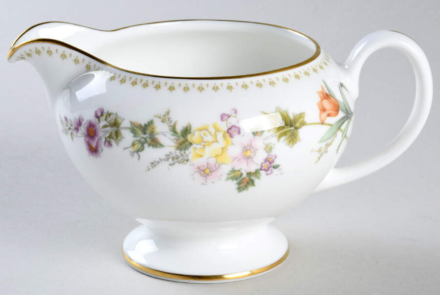 Mirabelle Leigh Shape Creamer by Wedgwood-1