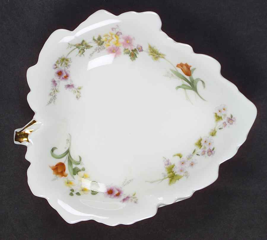 Mirabelle Small Leaf Dish by Wedgwood-1