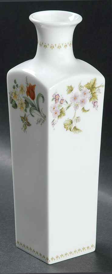 Mirabelle 7" Bud Vase by Wedgwood-1