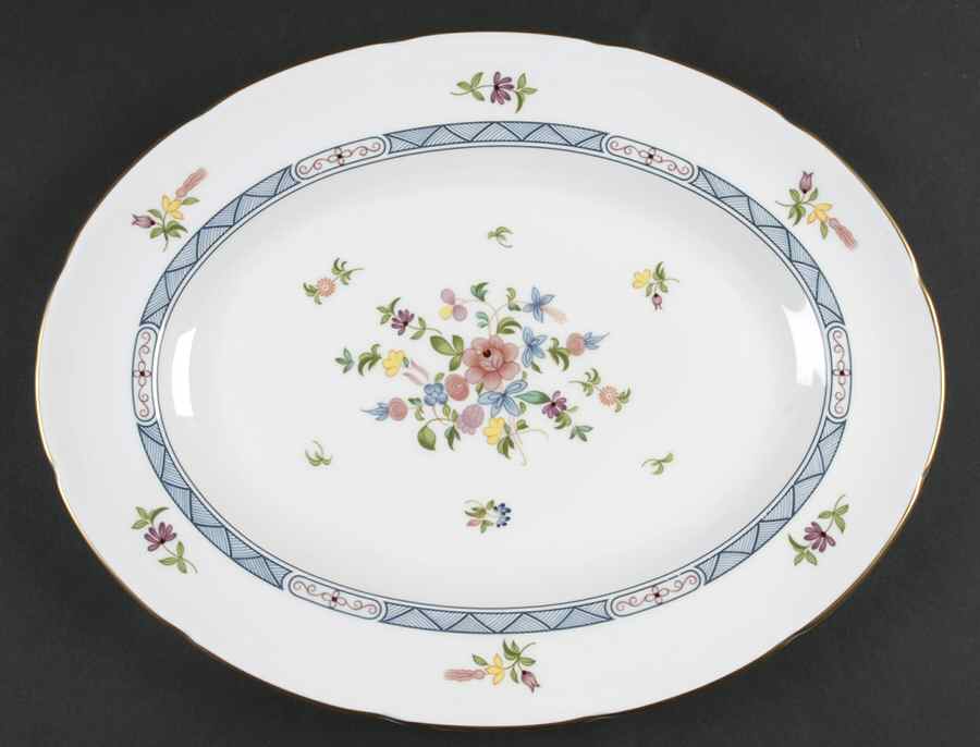 Montcalm 13" Oval Serving Platter by Wedgwood-1