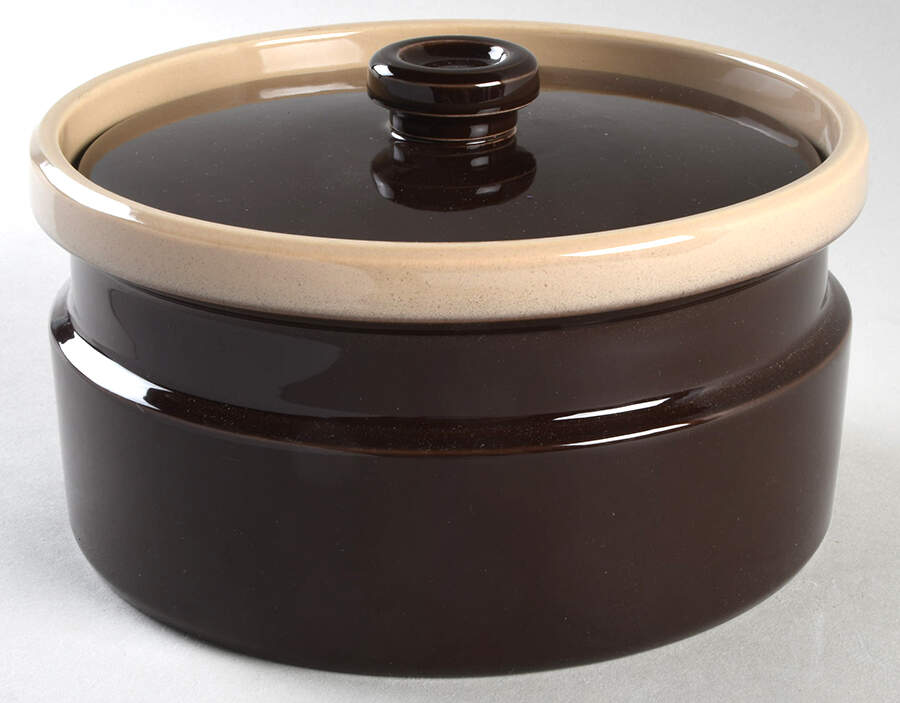 Monterey (Oven to Table) 1.5 Qt Round Covered Casserole by Wedgwood-1