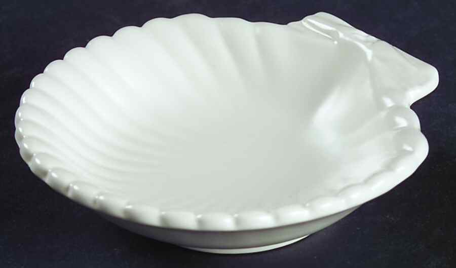 Moonstone (Matte) Small Ashtray by Wedgwood-1