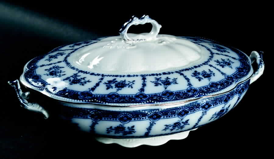 Muriel (Gold Trim) Oval Covered Vegetable by Wedgwood-1