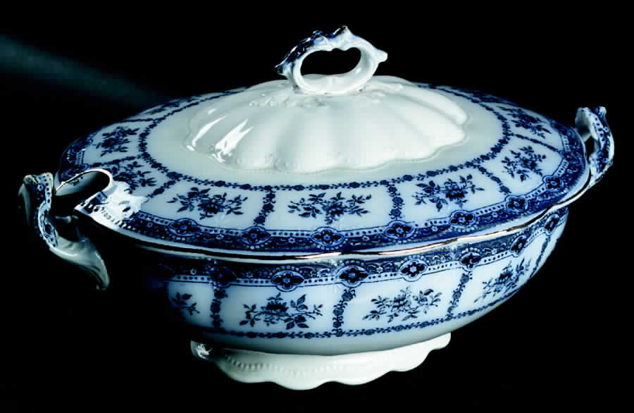 Muriel (Gold Trim) Tureen &  Lid by Wedgwood-1