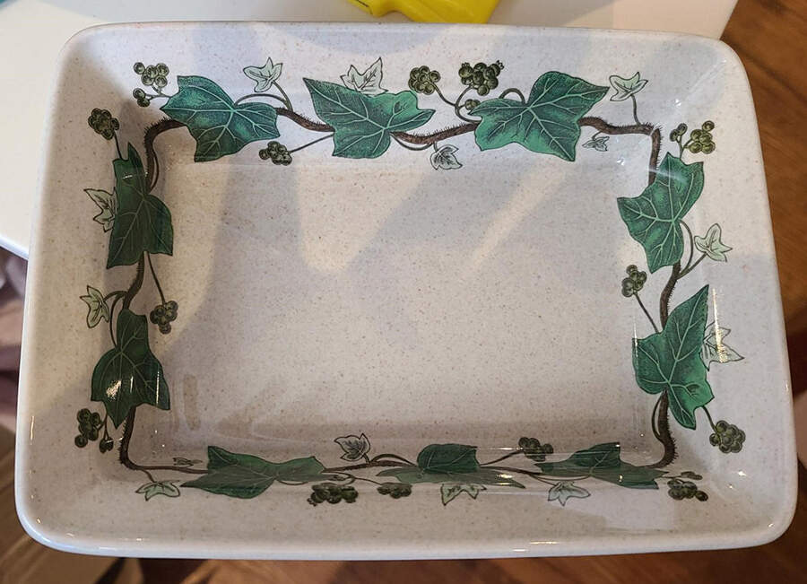Napoleon Ivy Green (Oven To Table) Hors d'Oeuvres Dish by Wedgwood-1