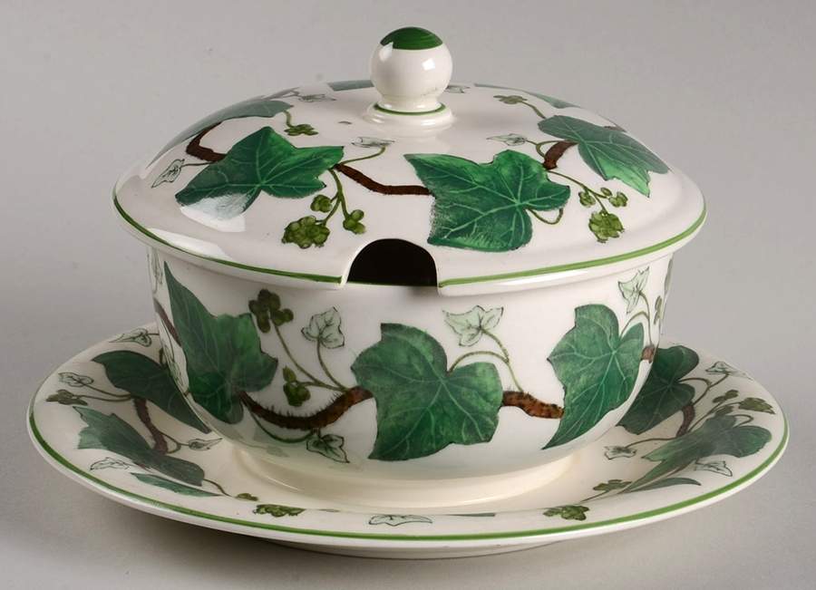Napoleon Ivy Green (Queen's Ware) Sauce Boat with Attached Underplate & Lid by Wedgwood-1