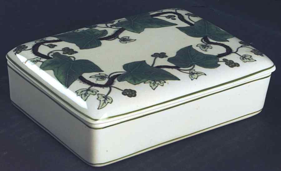 Napoleon Ivy Green (Queen's Ware) Cigarette Box & Lid by Wedgwood-1