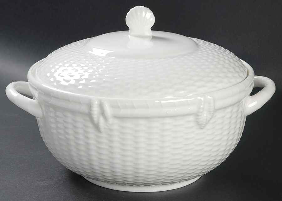 Nantucket Round Covered Vegetable by Wedgwood-1