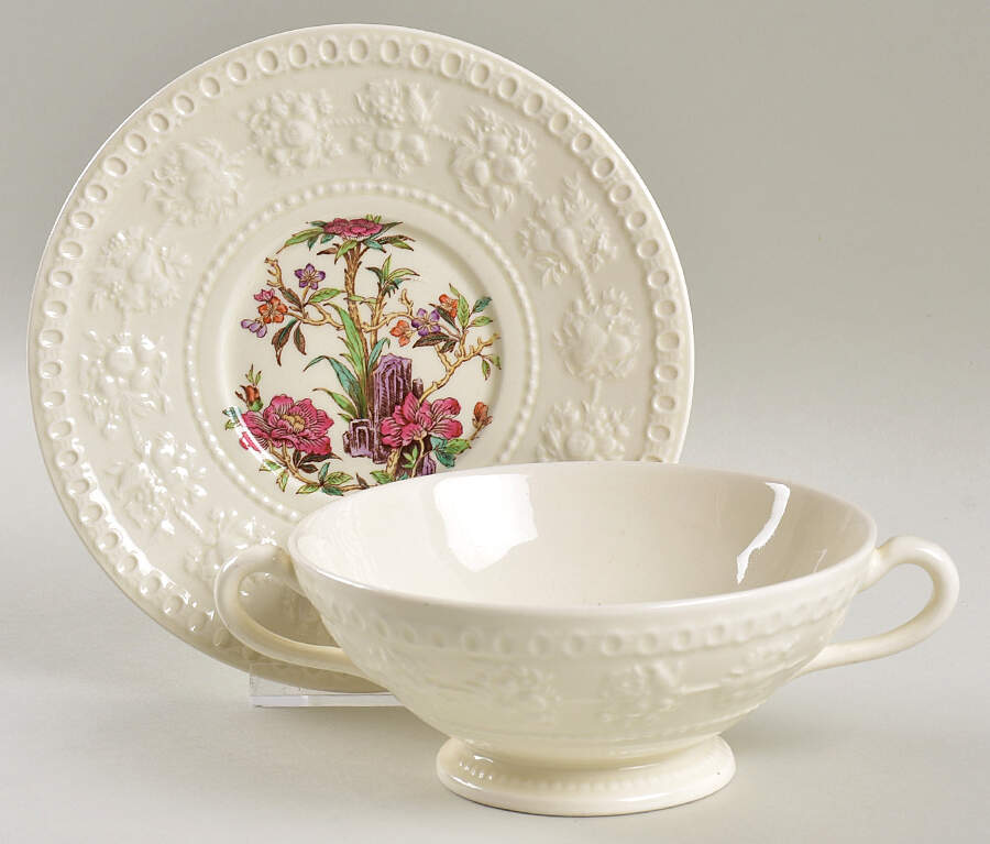 Nankin Wellesley Footed Cream Soup Bowl & Saucer Set by Wedgwood-1