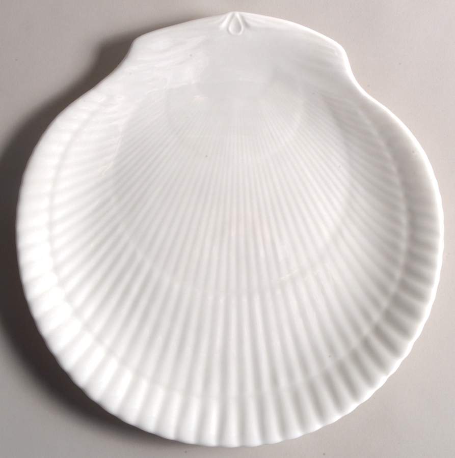 Nautilus (Glossy) Dinner Plate by Wedgwood-1