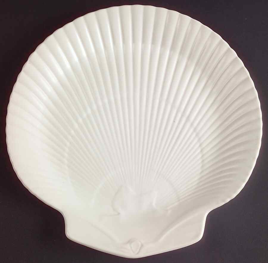 Nautilus (Glossy) Luncheon Plate by Wedgwood-1