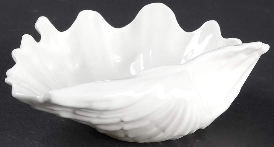 Nautilus (Glossy) 5" Shell Shaped Dish by Wedgwood-1
