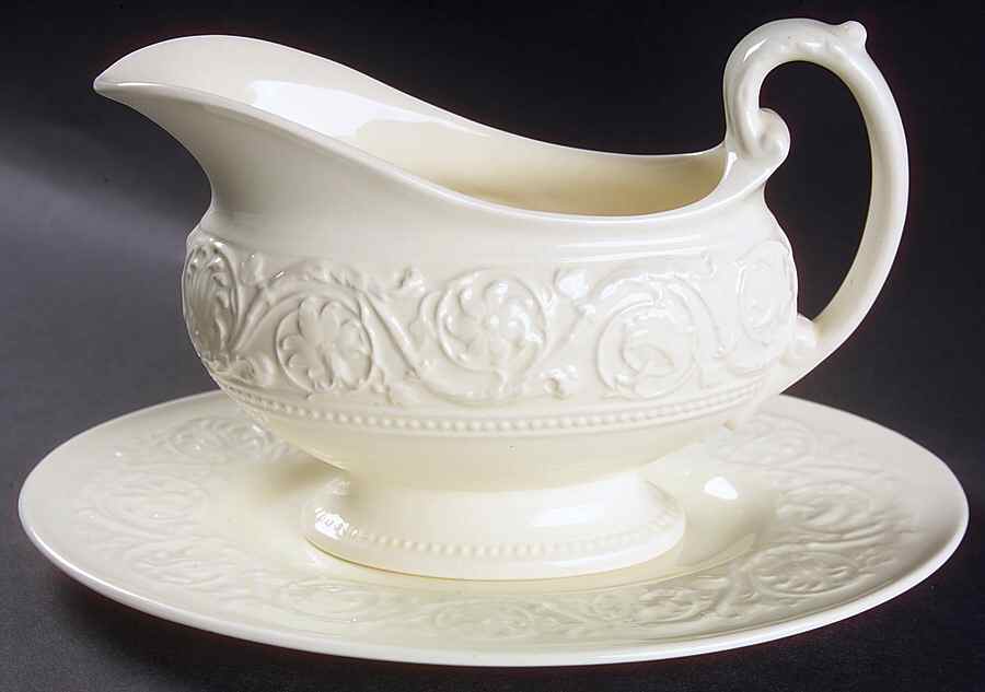 Patrician (Old, 1927-1986) Gravy Boat & Underplate by Wedgwood-1
