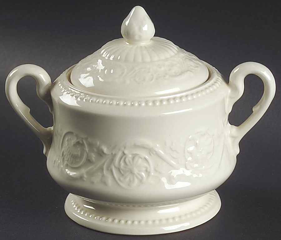 Patrician (Old, 1927-1986) Sugar Bowl & Lid by Wedgwood-1