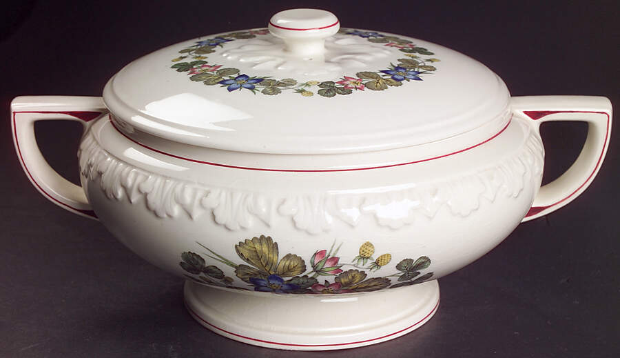 Pembroke Round Covered Vegetable by Wedgwood-1