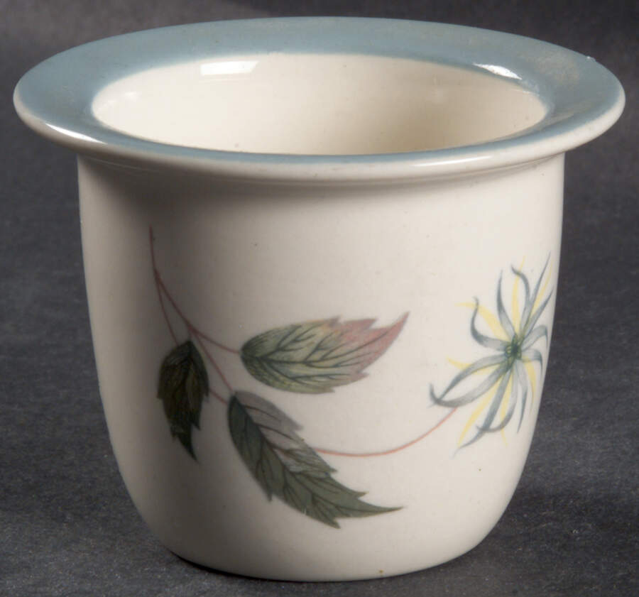 Penshurst Single Egg Cup by Wedgwood-1