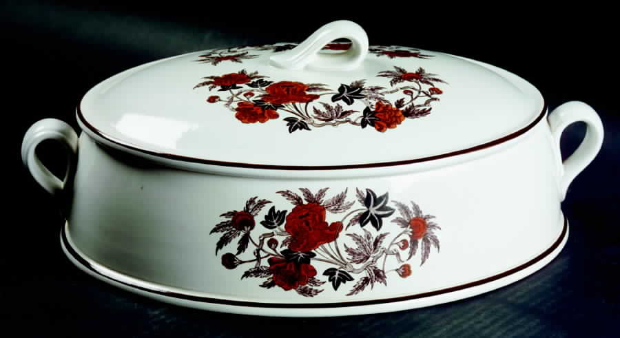 Peony (Oven To Table) 2 Quart Oval Covered Casserole by Wedgwood-1