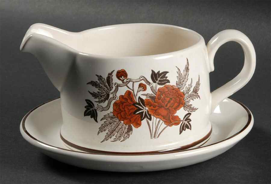 Peony (Oven To Table) Gravy Boat & Underplate by Wedgwood-1