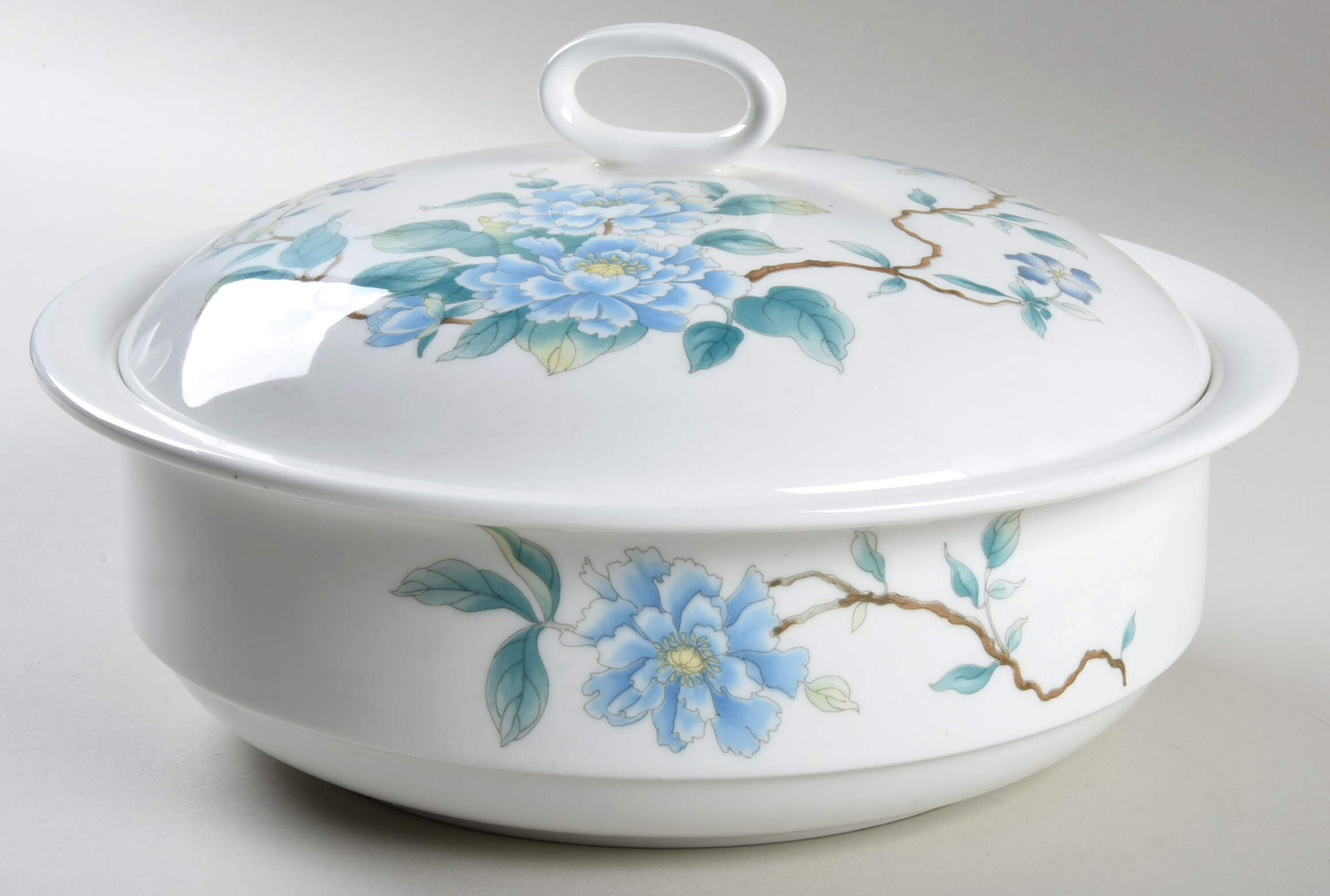 Peony (Bone) Round Covered Vegetable by Wedgwood-1