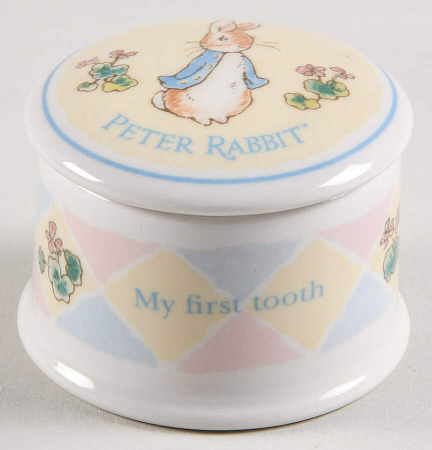 Peter Rabbit 1" Round Box & Lid by Wedgwood-1