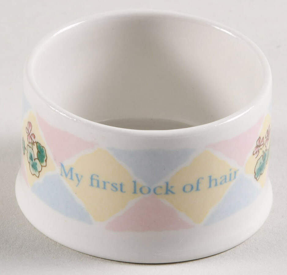 Peter Rabbit 1" Round Box No Lid by Wedgwood-1