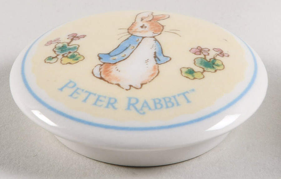 Peter Rabbit Lid for 1" Round Box by Wedgwood-1