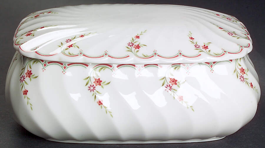 Pink Garland Oblong Box & Lid by Wedgwood-1