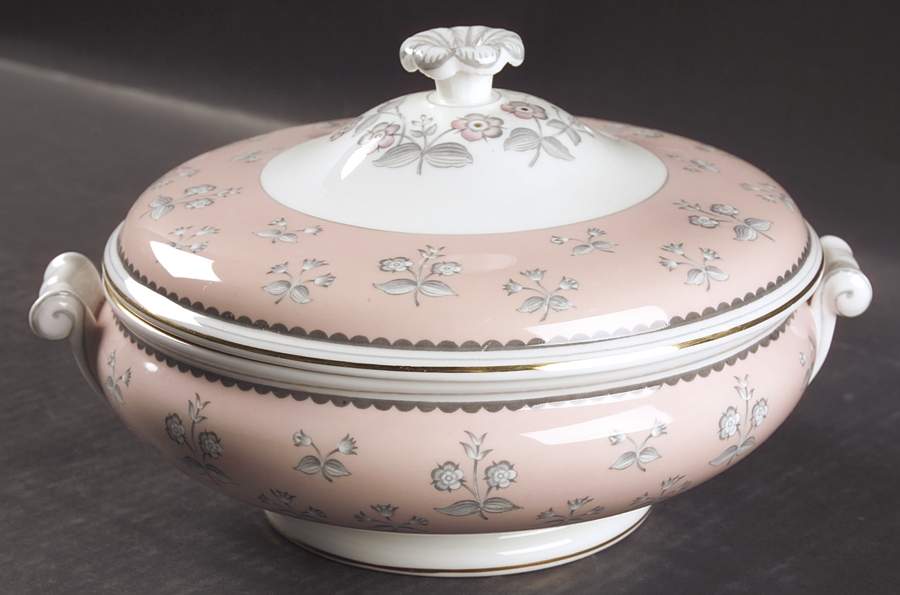 Pimpernel Pink Round Covered Vegetable by Wedgwood-1