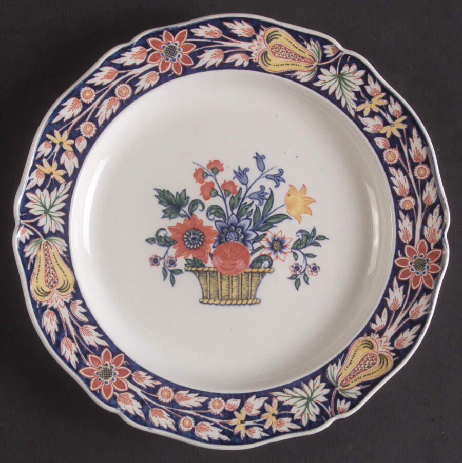Poterat Dessert/Pie Plate by Wedgwood-1