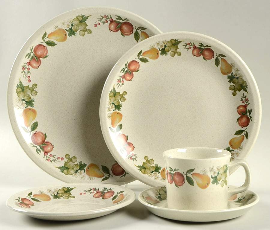 Quince 5 Piece Place Setting by Wedgwood-1