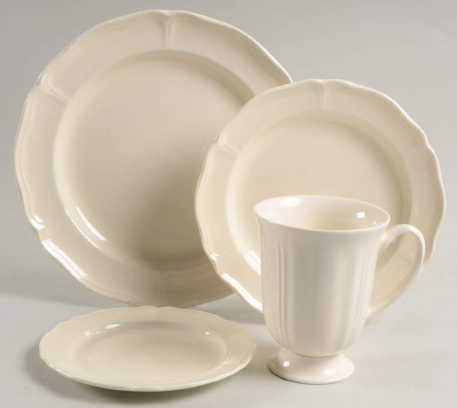 Queen's Plain 4 Piece Place Setting by Wedgwood-1