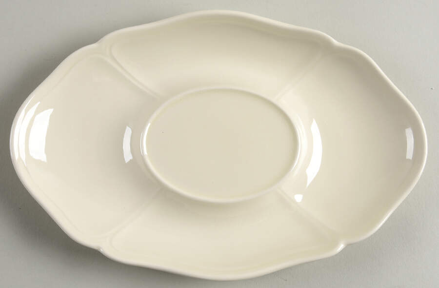 Queen's Plain Underplate for Gravy Boat by Wedgwood-1