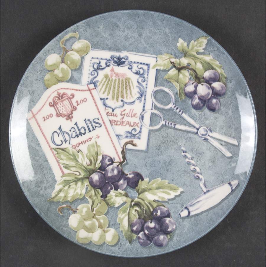 Queen's Plain Accent Luncheon Plate by Wedgwood-1