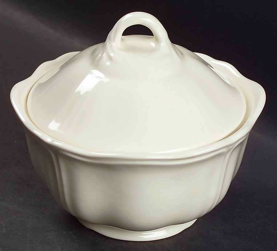 Queen's Plain Butter Box & Lid by Wedgwood-1