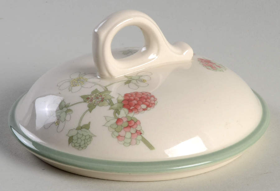 Raspberry Cane Lid for Individual Casserole by Wedgwood-1