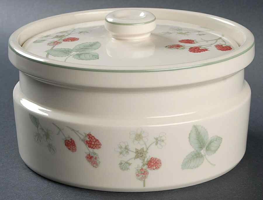 Raspberry Cane 2 Qt Round Covered Casserole by Wedgwood-1