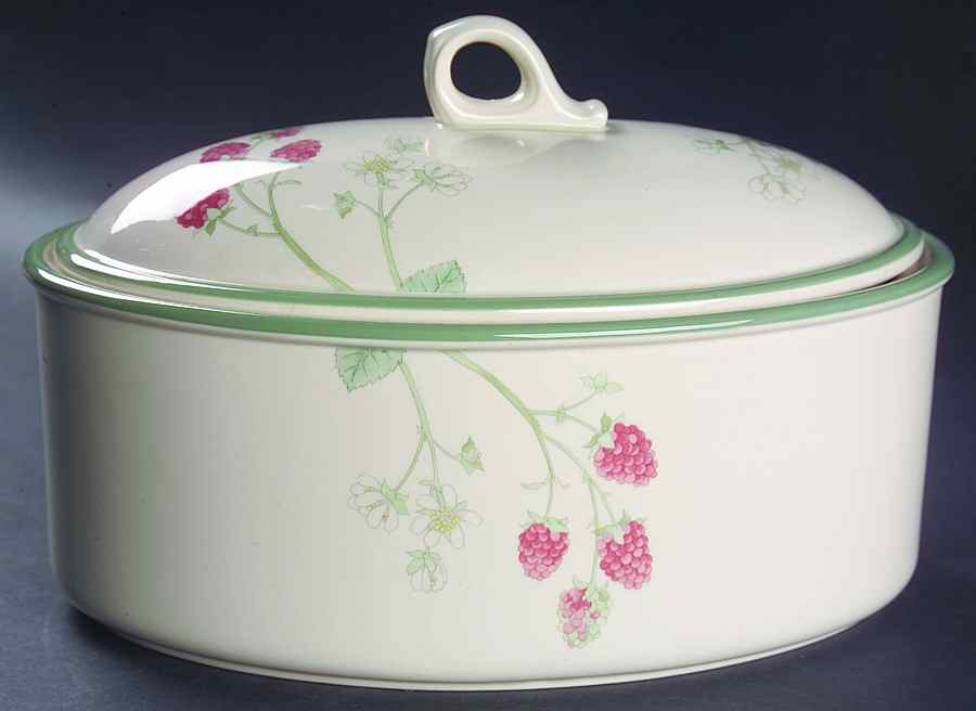 Raspberry Cane (Green Band Off Edge) 2.25 Quart Oval Covered Casserole by Wedgwood-1