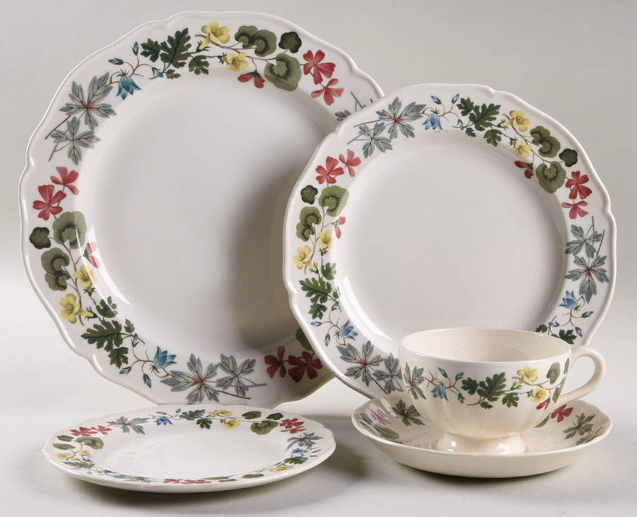 Richmond 5 Piece Place Setting by Wedgwood-1