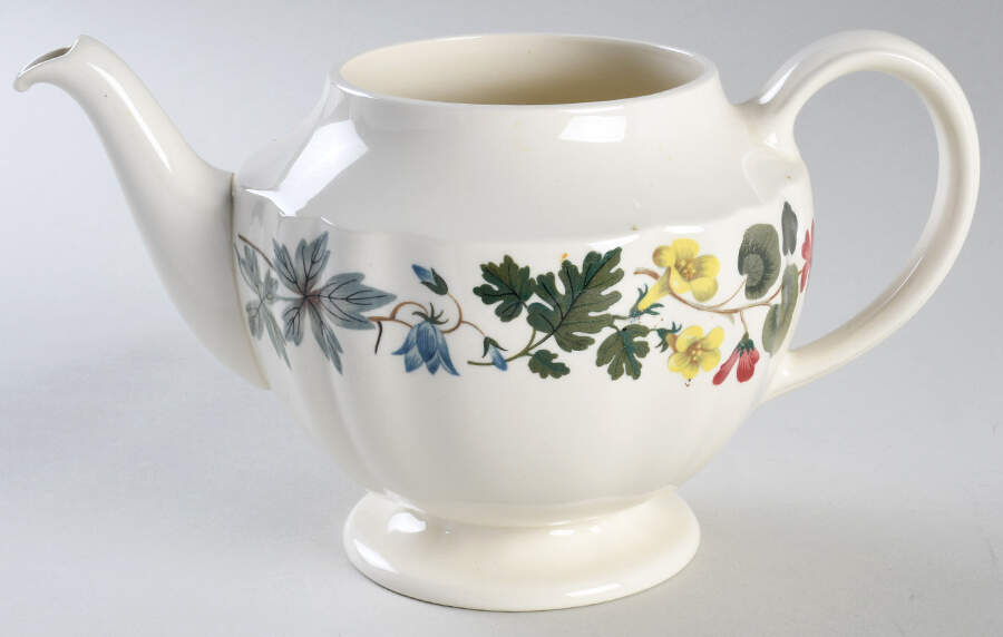 Richmond Teapot No Lid by Wedgwood-1