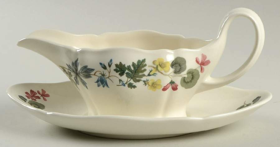Richmond Gravy Boat & Underplate by Wedgwood-1